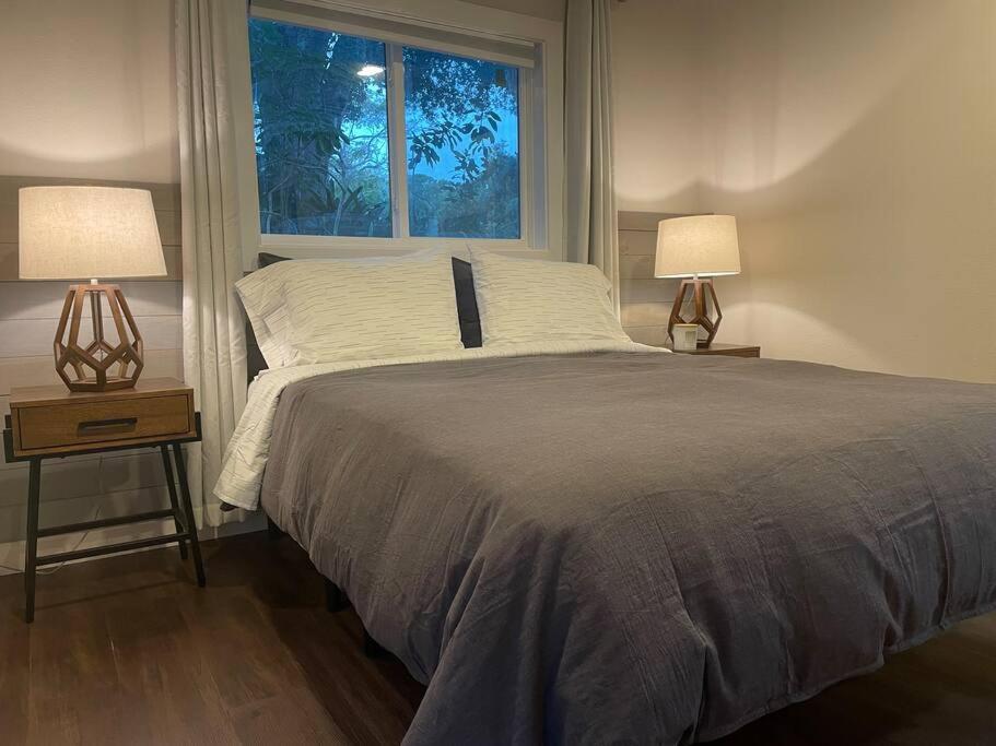 Shares Courtyard Luxury Apt - New! Rockledge Exterior foto