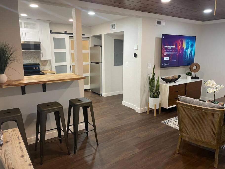 Shares Courtyard Luxury Apt - New! Rockledge Exterior foto