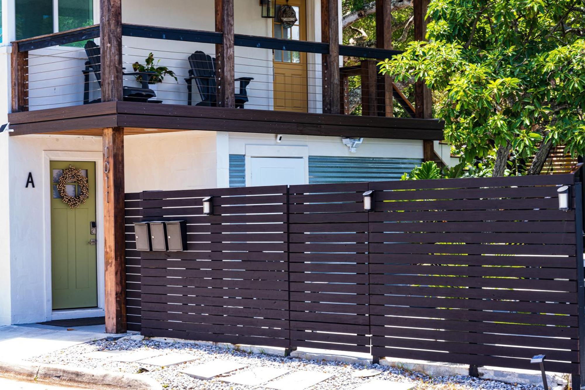 Shares Courtyard Luxury Apt - New! Rockledge Habitación foto